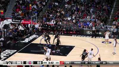 [announcer] Curry!
You bet! Flames from Seth. - Destination NBA: A G League Odyssey