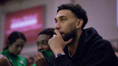 - [announcer] Denzel Valentine.
- [audience roars] - Destination NBA: A G League Odyssey