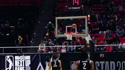 [announcer]
Feverish pace here, through the legs - Destination NBA: A G League Odyssey