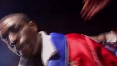 - [Announcer] From South Africa, - Bruno v Tyson