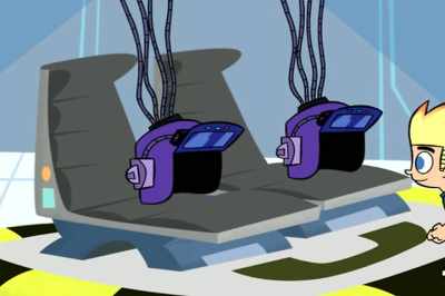 ANNOUNCER:
Gentlemen, start your engines! - Johnny Test