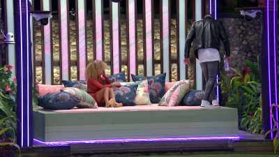 >> Announcer: IN THE
AFTERMATH, CARO WAS INTERESTED - Love Island