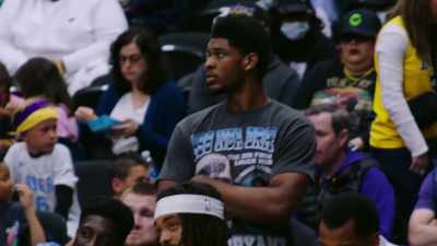 [announcer]
Johnson gets the lay up there, - Destination NBA: A G League Odyssey