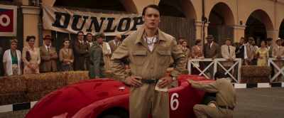 [announcer]
Ladies and gentlemen, - Lamborghini: The Man Behind the Legend