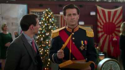 [announcer]
Ladies and gentlemen, - A Royal Christmas Holiday