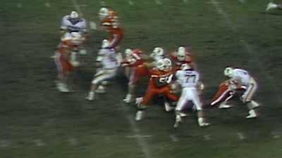 [announcer] Let's see how they answer.
How about Barry Sanders to midfield! - Bye Bye Barry