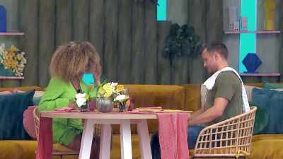 >> Announcer: NO ONE IS EVER
DOWN FOR C.P.R. - Love Island