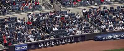 Number 31, Aaron Hicks steps into the batter's box. - Set It Up