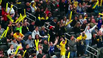 - [announcer on speaker] Gabe York.
- [audience cheering] - Destination NBA: A G League Odyssey