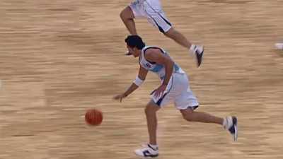 [announcer] Sconochini,
fancy to Montecchia. - The Redeem Team