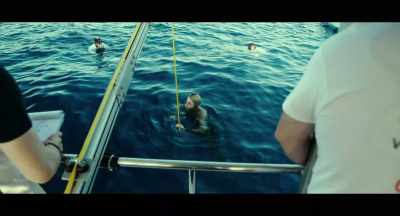 ANNOUNCER:
Three, two, one, top times. - Freediver