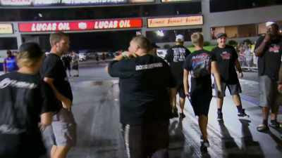 [announcer] Tony McKinney
moving on, third round. - Street Outlaws No Prep Kings Team Attack