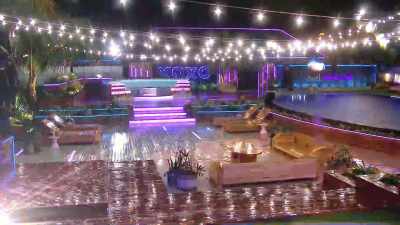 >> Announcer: WELCOME BACK THE
"LOVE ISLAND," WHERE IT STARTED - Love Island