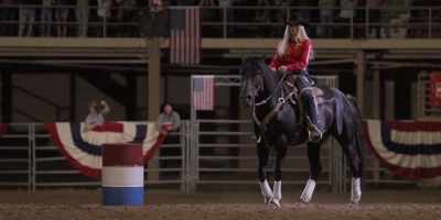 [announcer] Wow!
What a run! 15.369 seconds. - Walk  Ride  Rodeo