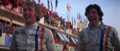 ANNOUNCER:
Your attention, please. - Le Mans