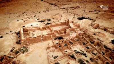 Another clue
that all of the processes - Curse of the Ancients with Alice Roberts