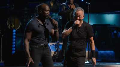 ♪ ...another home ♪ - Road Diary: Bruce Springsteen and The E Street Band