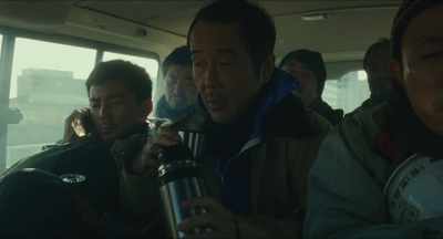 Another one ran away. - Shoplifters