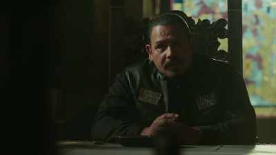 Another player... That's bad. - Mayans M.C.