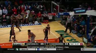 Another three try. Oh! - Last Chance U: Basketball