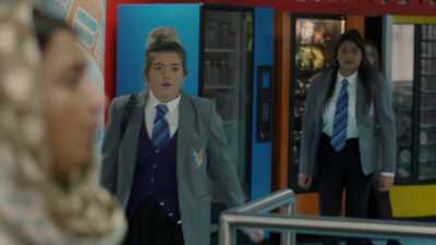 Answer me! You can't, can you?
All right, come on, that's enough, - Ackley Bridge