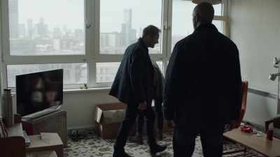 Any clues he poured
acid over Jonas Borner. - Rellik