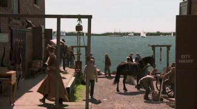 - Any idea who she is yet?
- No, sir. - Murdoch Mysteries