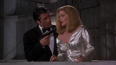 Any last words before I throw you off - Naked Gun 33 1/3: The Final Insult