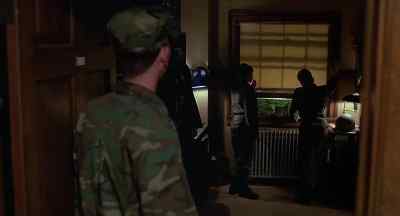 - Any news from the outside?
- Attention. - Taps