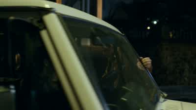 Any news on the radio? - Narcos