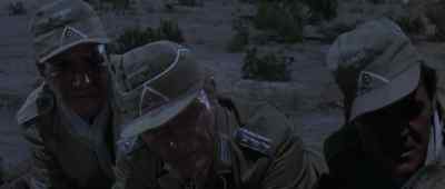 Any of you boys got a map?
Yes, sir. - Raid on Rommel