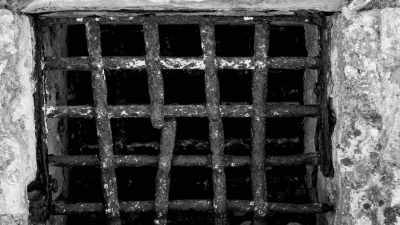 Any prisoner trying to
break out through here - Secrets of the Underground