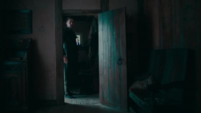 Any sign of her? - The Essex Serpent