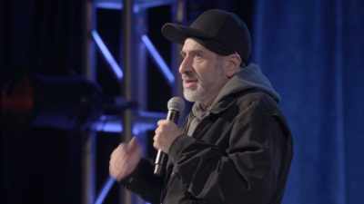 - Anybody else metal detectors?
- [audience laughing] - Dave Attell: Hot Cross Buns
