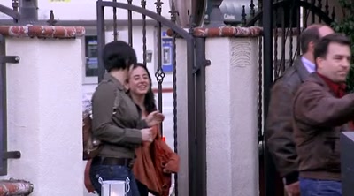 ANYBODY GONNA GET THE PHONE? - Kitchen Nightmares