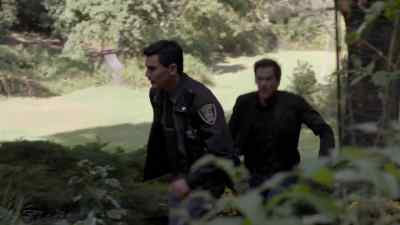 Anybody here? - The Following