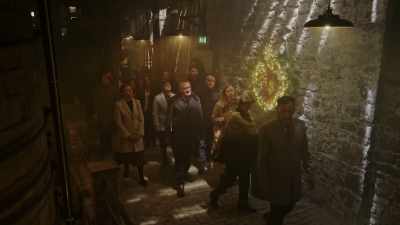 Anyone can distill malted
barley into whisky, - A Merry Scottish Christmas