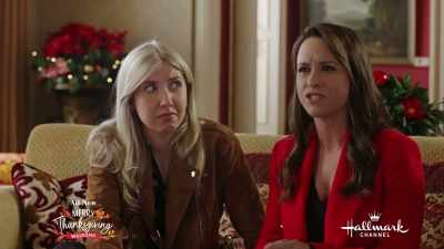 Anyone can throw
a glitter and gold, - Christmas at Castle Hart