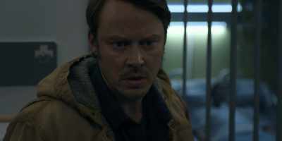 Anyone goes through that door
that's not a doctor, - Joe Pickett
