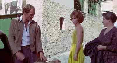 - Anyone going somewhere?
- Bordeaux. I'm on my way. - Buona Sera, Mrs  Campbell