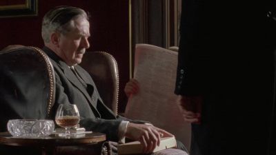 -Anything l can help you with, Major?
- No, thank you, Gerald. - Agatha Christie's Poirot