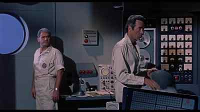 - Anything move yet, Sam?
- Not a thing. - The Angry Red Planet