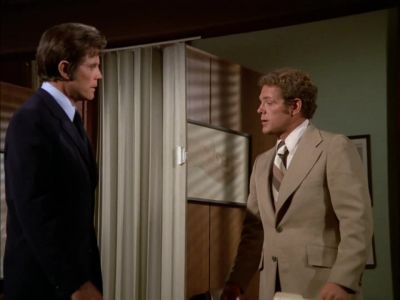 -ANYTHING?
-STONEWALL. - Hawaii Five-O