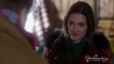 Anyway, after a while you start
running into the same people - Christmas Festival of Ice