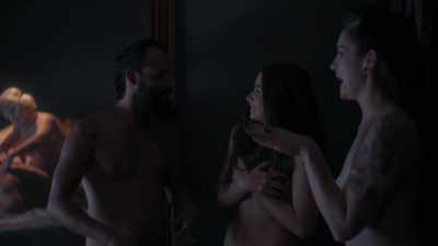 - Anyway, so are you here with Jake?
- Oh, no, er, but maybe later... - Sex-Positive