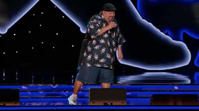 Anyway, it's 2007, and for some reason,
I'm home on Halloween. - Gabriel Iglesias: Stadium Fluffy