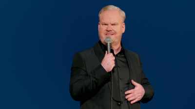 "Apanhaste uma ontem à noite?" - Jim Gaffigan: Dark Pale