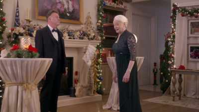 Apart from Carson leaving early,
this night could not have been better. - Catering Christmas
