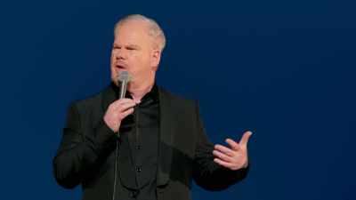 Apetece-vos ir falar
com os líderes da vila e dizer: - Jim Gaffigan: Dark Pale