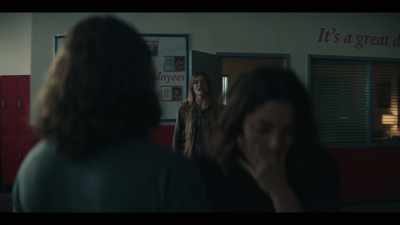 ‐Apologize to Hero.
‐Roxanne, I'm... I'm fine. - Y: The Last Man